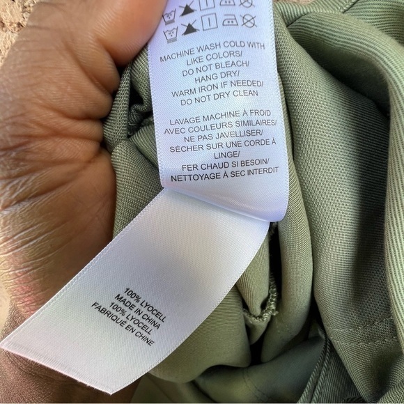 UNTUCKit Jumpsuit  Woman’s size large earthy‎ green minimalist - Picture 6 of 15